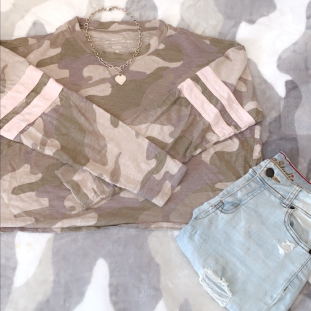 Camo crop top💗
